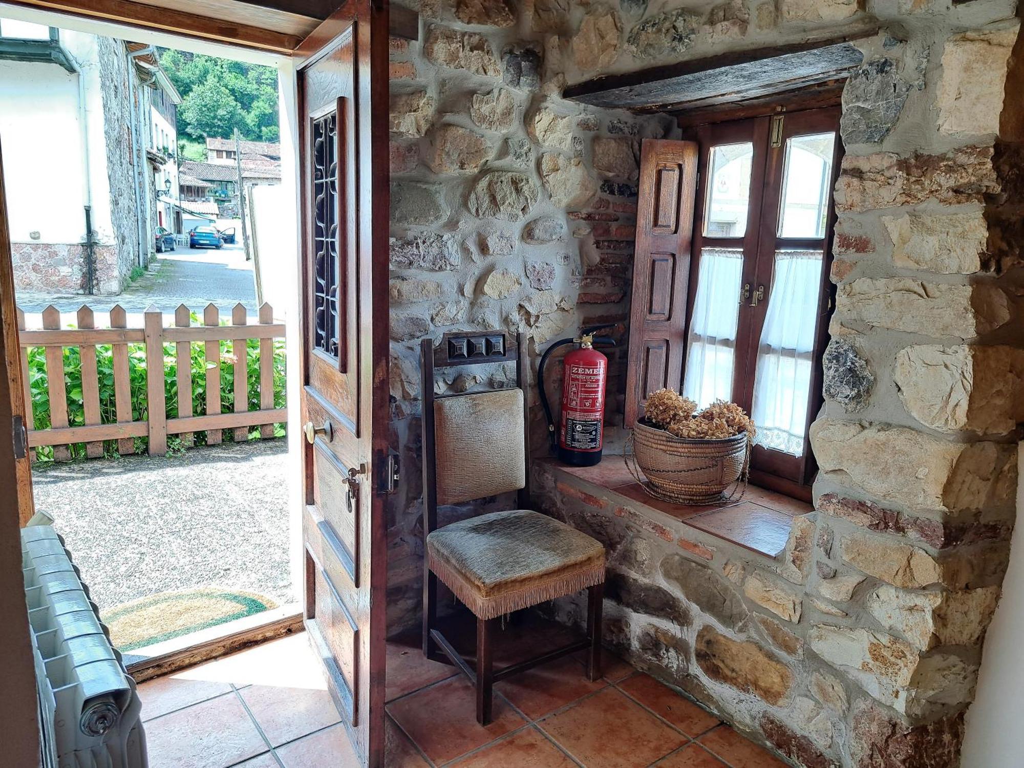 Casa Rural El Puente De Agues Soto De Agues Ngoại thất bức ảnh