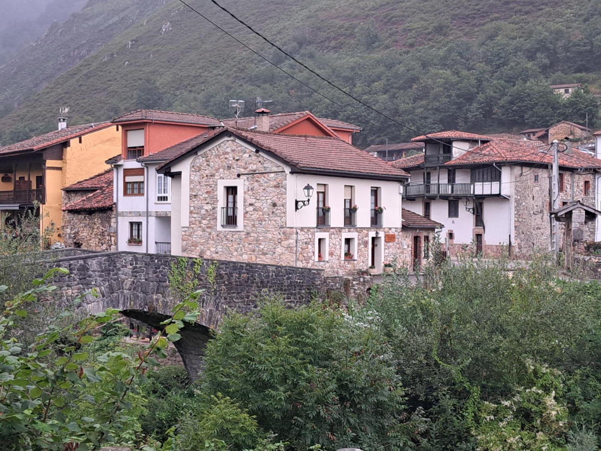 Casa Rural El Puente De Agues Soto De Agues Ngoại thất bức ảnh